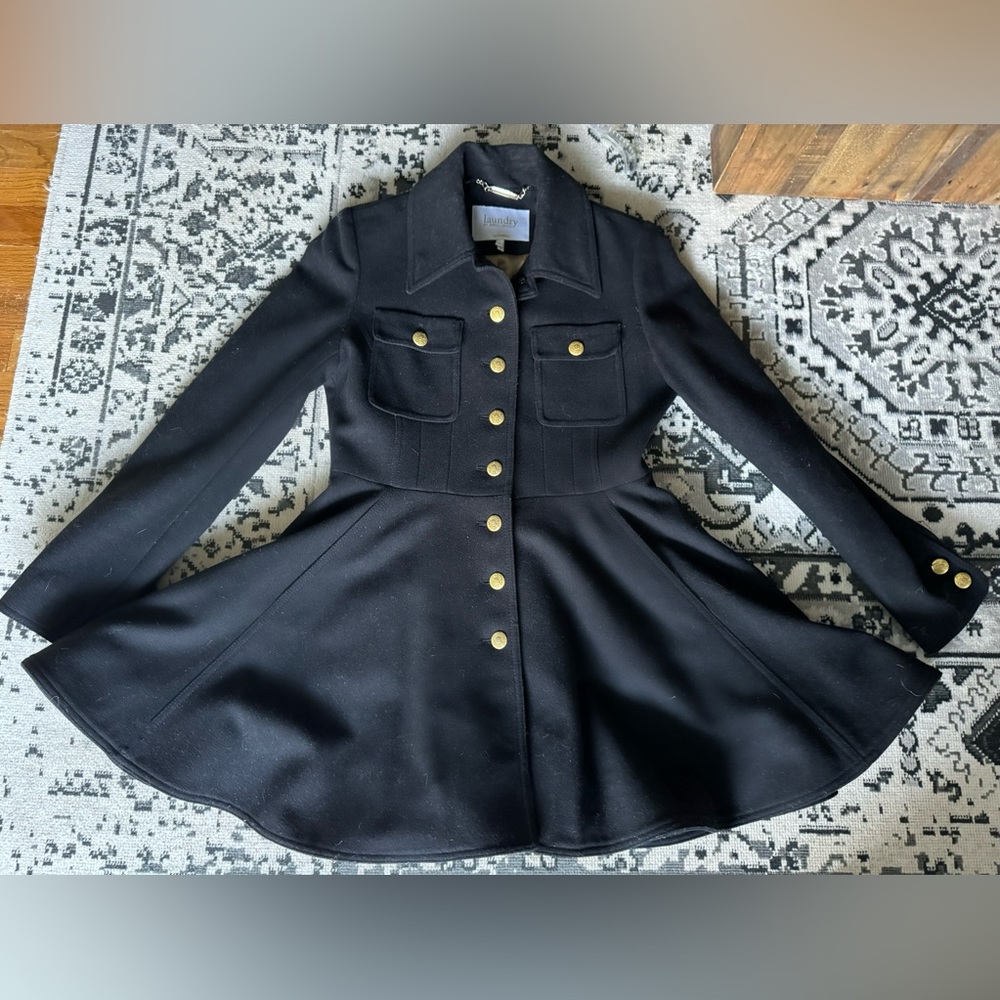Laundry by Shelli Segal Black Wool Coat Size 2. Excellent pre-loved condition!